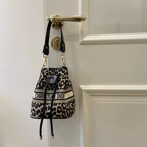 Women's Leopard Print Handbag - Image 6