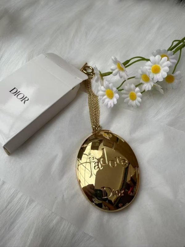 New & Boxed, Vintage chained Mirror - Image 2