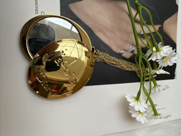 New & Boxed, Vintage chained Mirror - Image 7