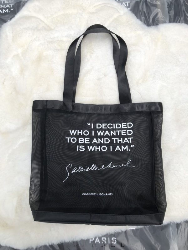 Black Mesh Shoulder Tote Bag Novelty VIP Gift - Image 4