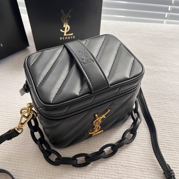 Beaute Beauty GWP VIP Vanity Case Converted Bag Black - Image 7