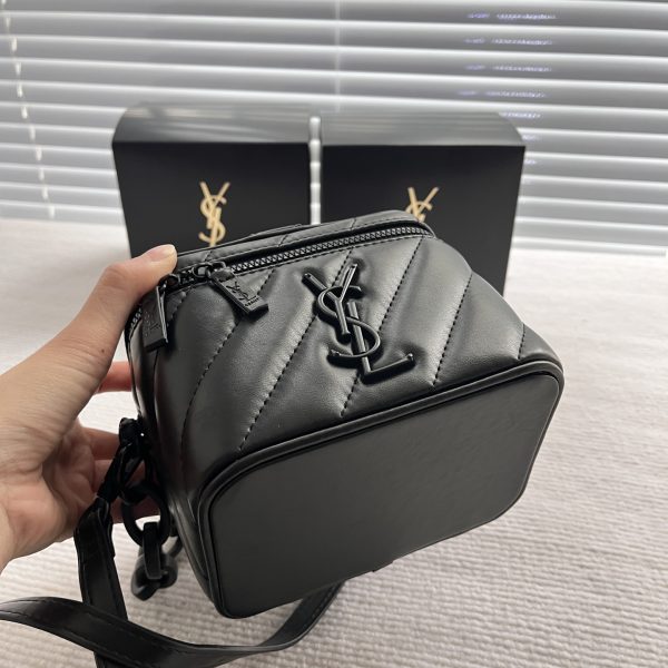 Beaute Beauty GWP VIP Vanity Case Converted Bag Black - Image 9