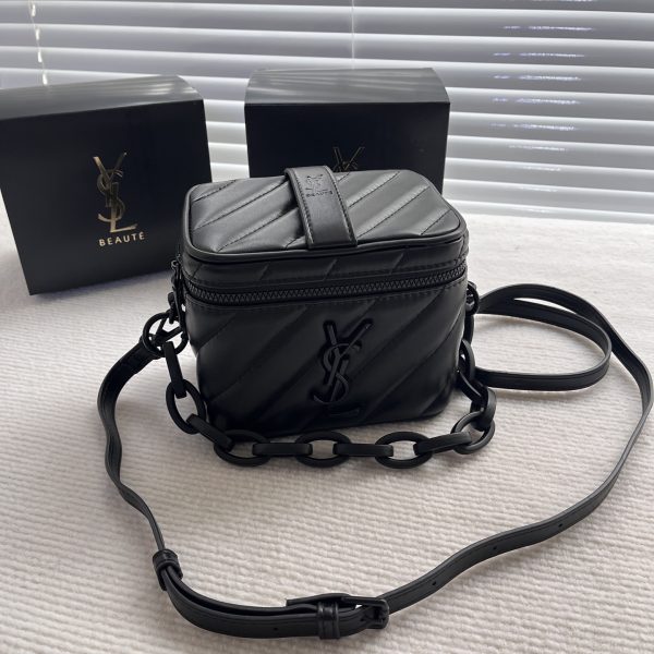 Beaute Beauty GWP VIP Vanity Case Converted Bag Black - Image 10