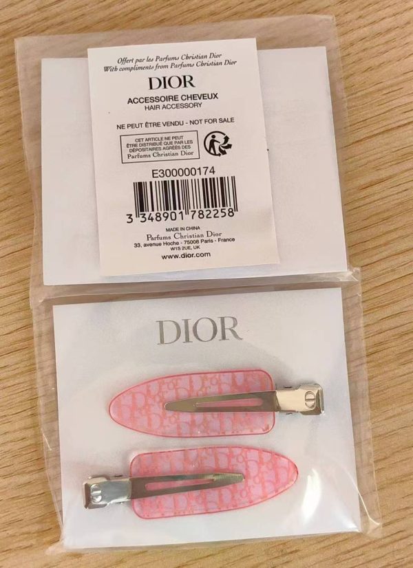 Pink Hair Clips 2 Piece Set Novelty GWP NEW - Image 5
