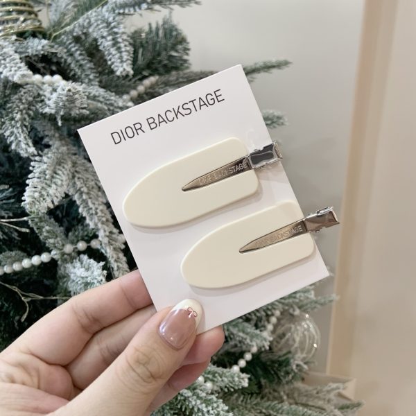 Black/White Hair Clips 2 Piece Set Novelty NEW - Image 5
