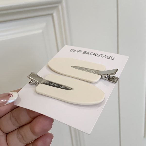 Black/White Hair Clips 2 Piece Set Novelty NEW - Image 9