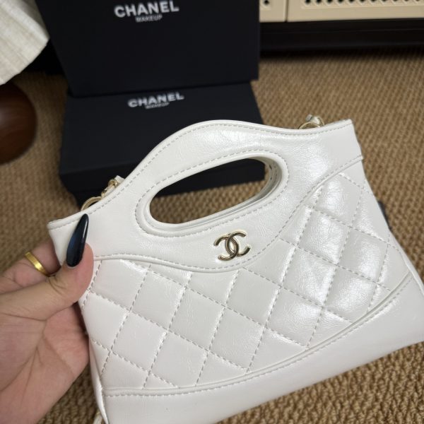 31 Nano Chain Shoulder Hand Bag AP3656 Leather Black/White - Image 15