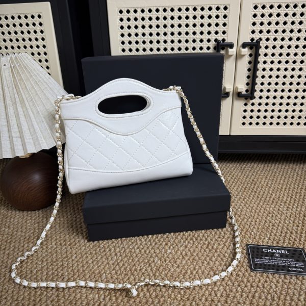 31 Nano Chain Shoulder Hand Bag AP3656 Leather Black/White - Image 17