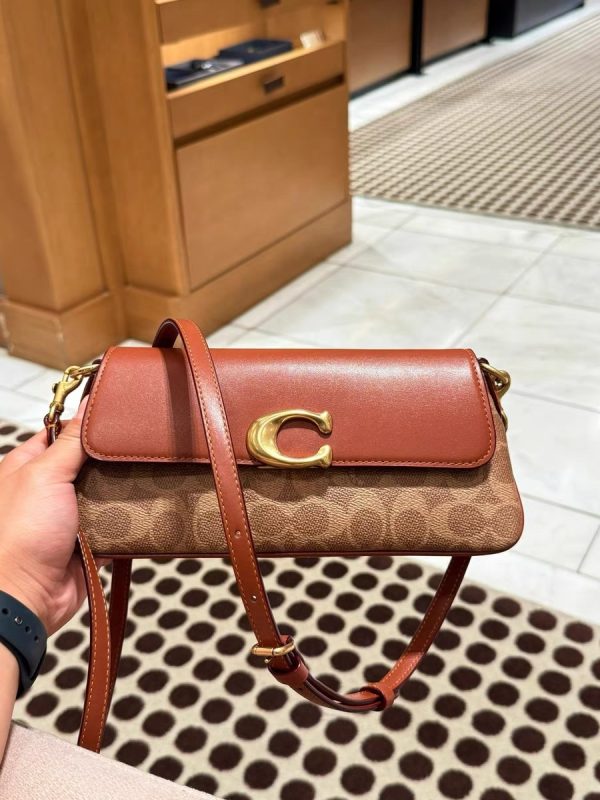 Shoulder Bag In Signature Canvas Tan Caramel CBA83 - Image 7