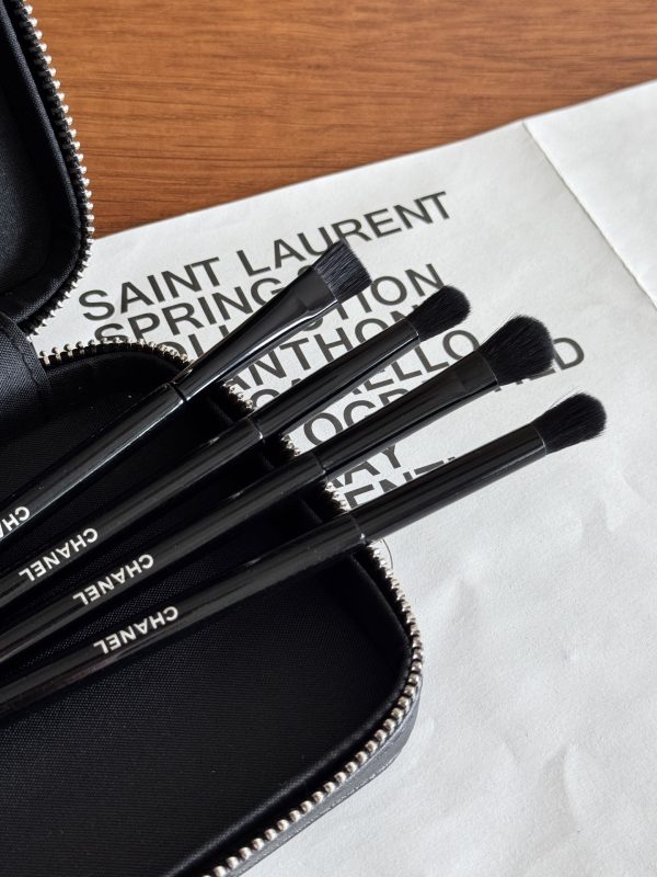 Makeup Brush 6 Piece set - Image 4