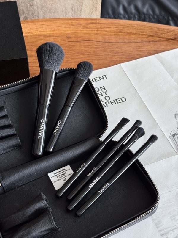 Makeup Brush 6 Piece set - Image 11