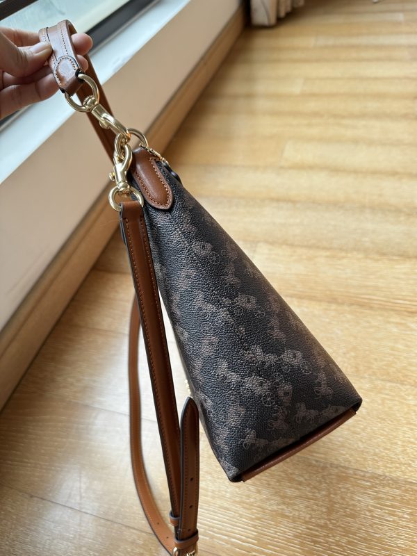 Shoulder Bag Laurela Horse Carriage Print Brown CBL85 - Image 4