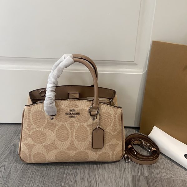 Savannah Small Carryall Bag Signature Canvas Camel CAL53