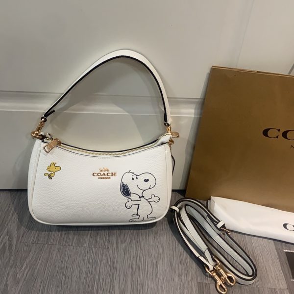 Peanuts Teri Shoulder Bag White CBJ76