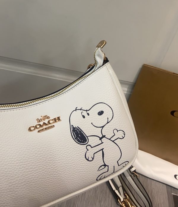 Peanuts Teri Shoulder Bag White CBJ76 - Image 9