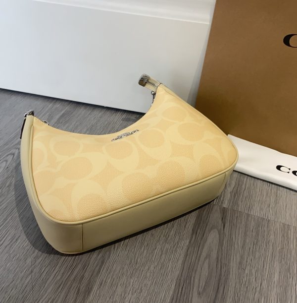 Teri Hobo Bag In Signature Canvas Hay CAL52 - Image 4
