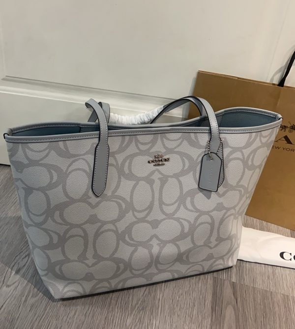 Tote Bag In Sketch Signature Canvas Ice Blue CBH89 - Image 3