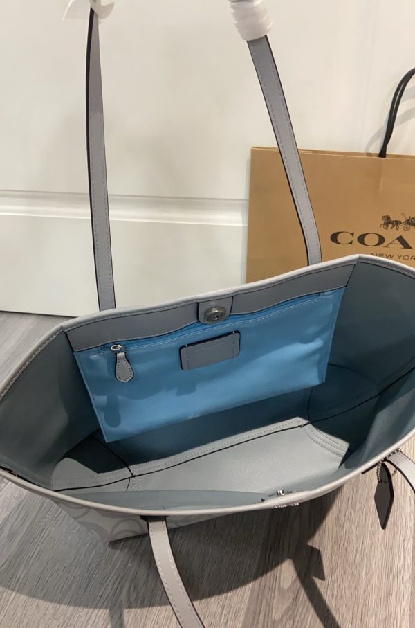 Tote Bag In Sketch Signature Canvas Ice Blue CBH89 - Image 2