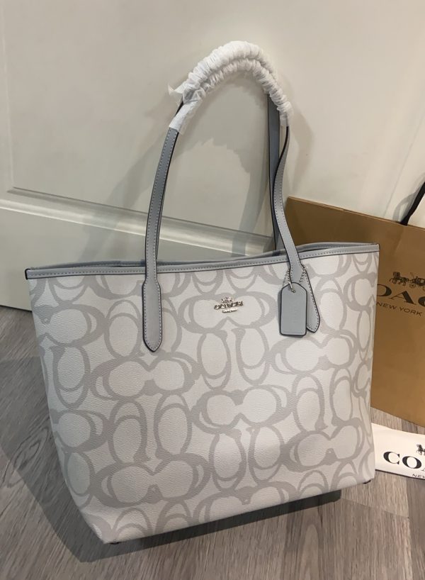 Tote Bag In Sketch Signature Canvas Ice Blue CBH89 - Image 7