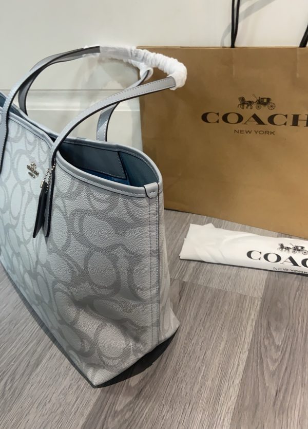 Tote Bag In Sketch Signature Canvas Ice Blue CBH89 - Image 10