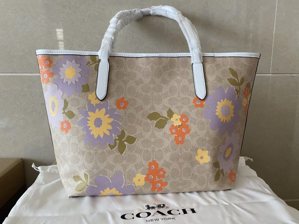 Tote Bag In Signature Canvas Leather Floral Print CBG71
