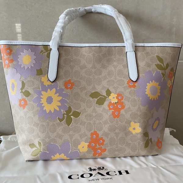 Tote Bag In Signature Canvas Leather Floral Print CBG71