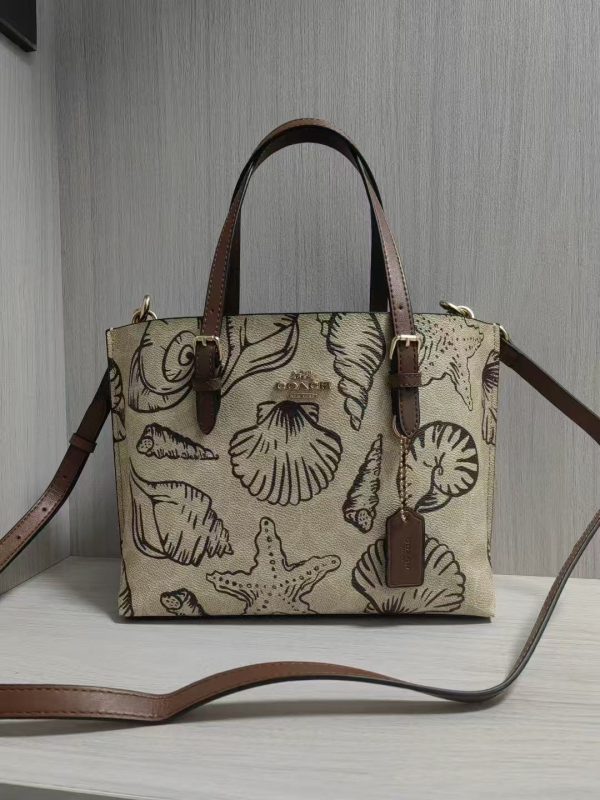 Mollie Tote Bag 25 In Signature Canvas With Shell Print CBH63