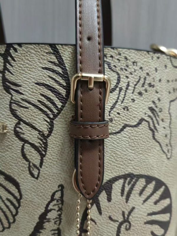 Mollie Tote Bag 25 In Signature Canvas With Shell Print CBH63 - Image 9