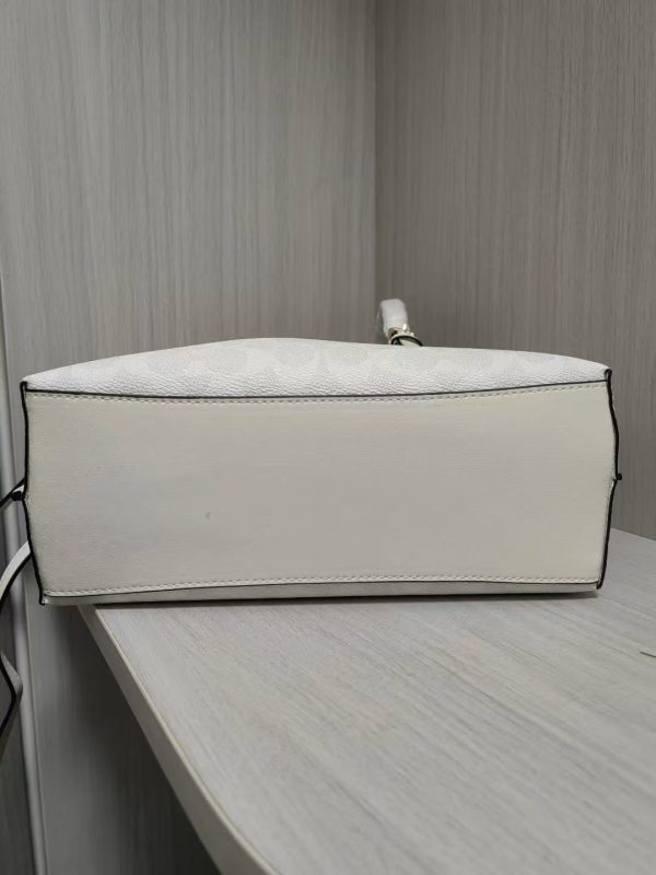 Mollie Tote Bag 25 Signature Canvas White CBJ87 - Image 5