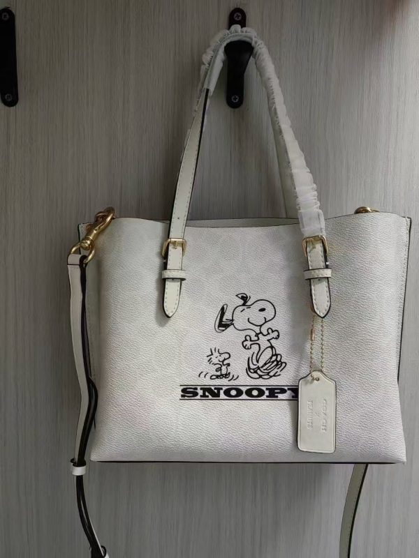 Mollie Tote Bag 25 Signature Canvas White CBJ87