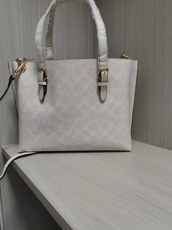 Mollie Tote Bag 25 Signature Canvas White CBJ87 - Image 10