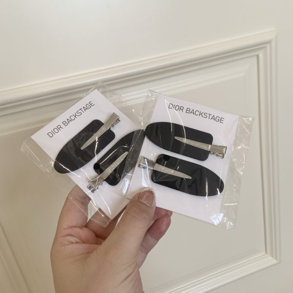 Black/White Hair Clips 2 Piece Set Novelty NEW - Image 13