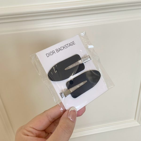 Black/White Hair Clips 2 Piece Set Novelty NEW - Image 15
