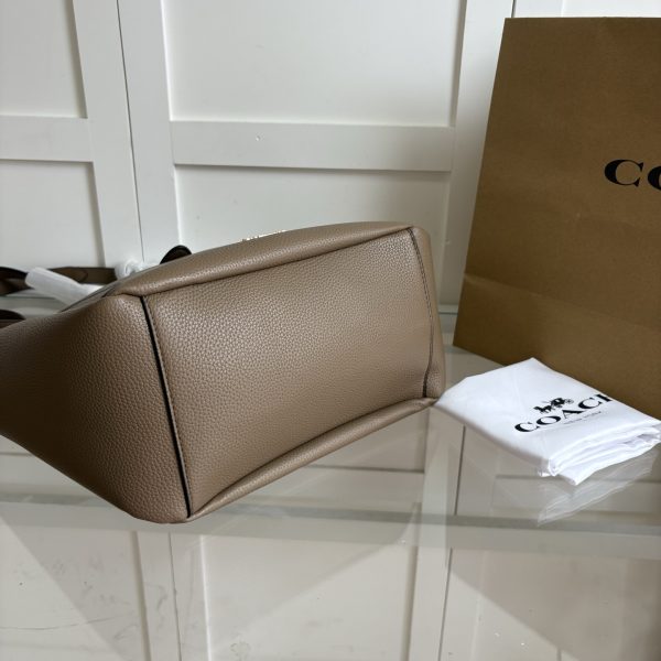 Hadley Turnlock Tote Bag Brown CAL17 - Image 4