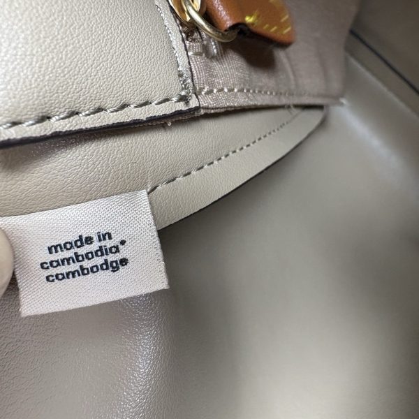Hadley Turnlock Tote Bag White CAL17 - Image 2