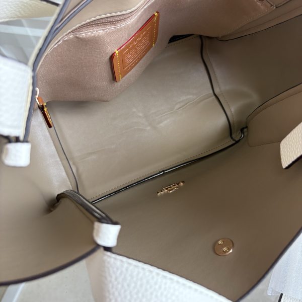 Hadley Turnlock Tote Bag White CAL17 - Image 5