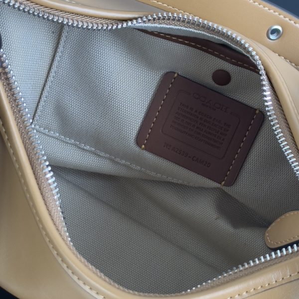 Pocket Juliet Bag Shoulder Bag Camel CAM20 - Image 2