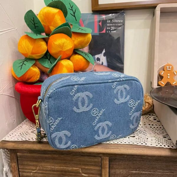 Denim Make Up Bag / No Box