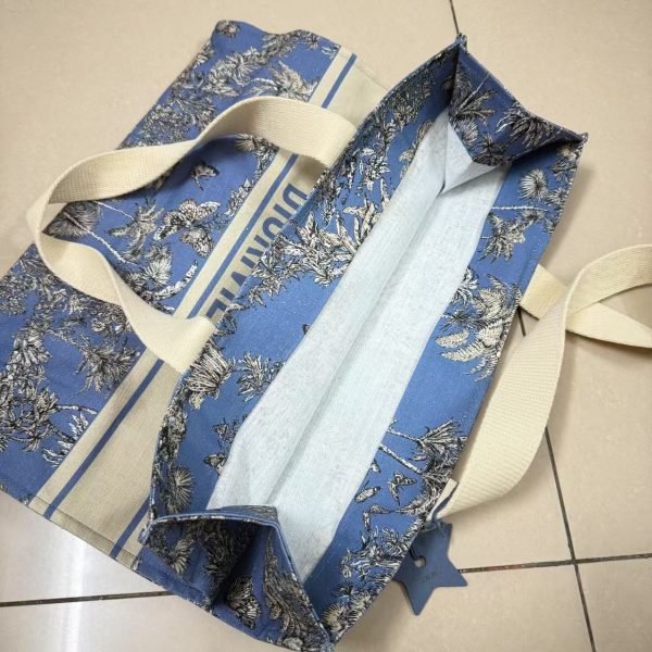 Brand New Print Gorgeous Palm Trees And Butterflies Tote Bag - Image 7