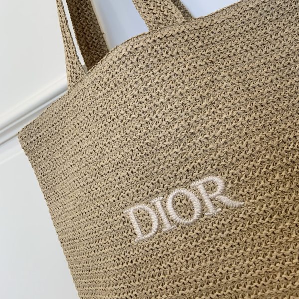 Large Capacity Lightweight Causal Woven Straw Tote Bag - Image 8