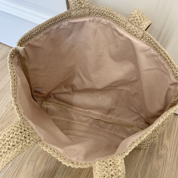 Large Capacity Lightweight Causal Woven Straw Tote Bag - Image 10