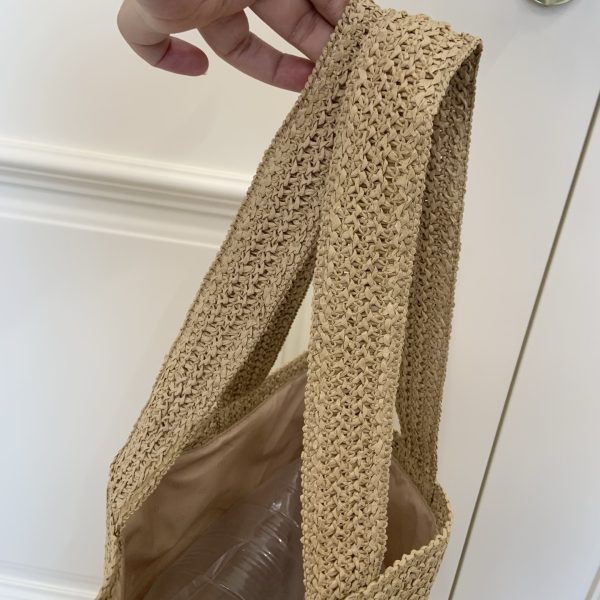 Large Capacity Lightweight Causal Woven Straw Tote Bag - Image 11