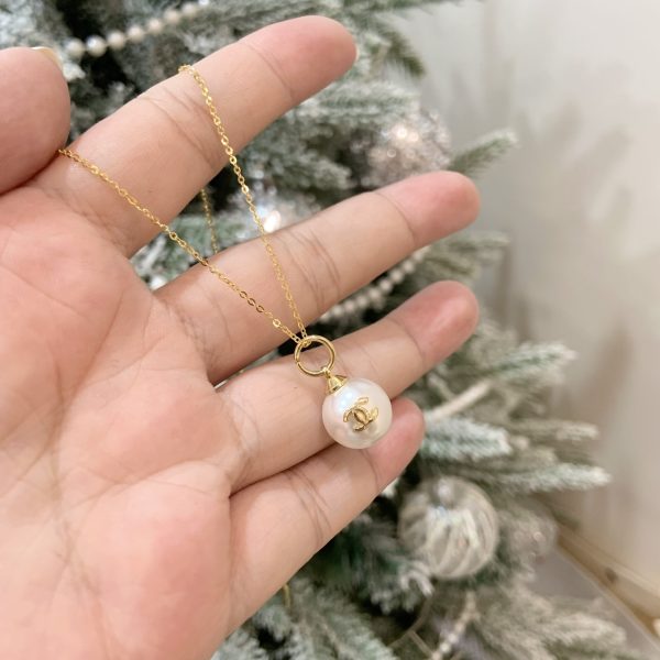 Pearl Pendant Necklace - Image 2