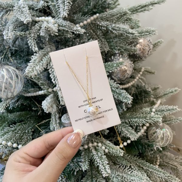 Pearl Pendant Necklace