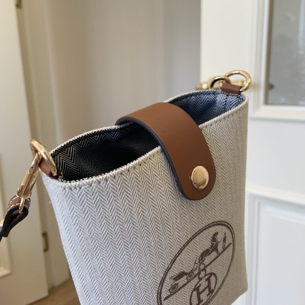 Phone Case Shoulder Bag - Image 4