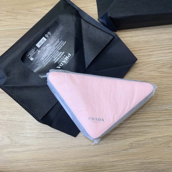 Beauty Makeup Bag Triangle Zip Around Pink Black Cosmetics Pouch