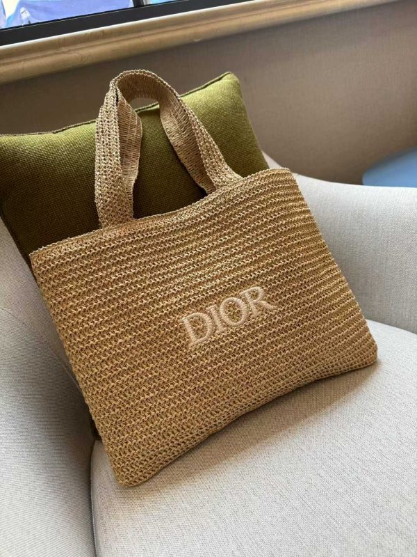 Large Capacity Lightweight Causal Woven Straw Tote Bag - Image 6