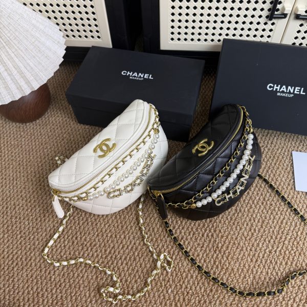 24A Pearl Chain Waist Bag - Image 3