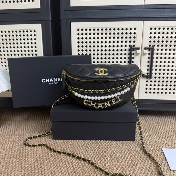 24A Pearl Chain Waist Bag - Image 10