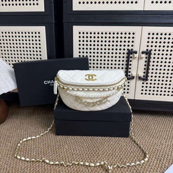 24A Pearl Chain Waist Bag - Image 13